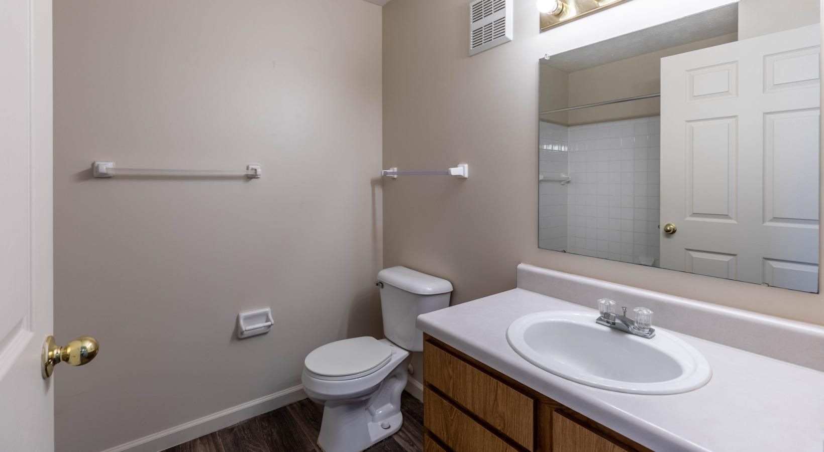 Neighborhood Apartments For Rent In Galloway Golf Pointe
